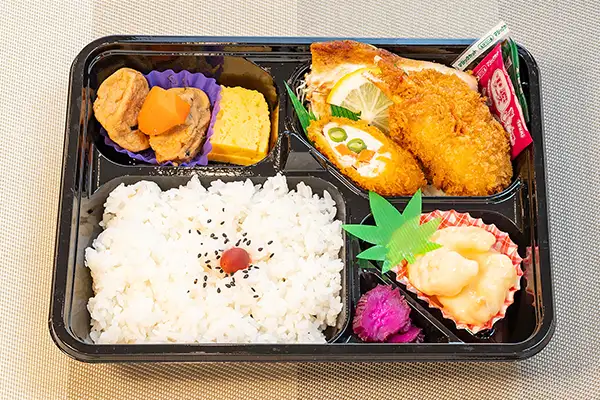 昼食